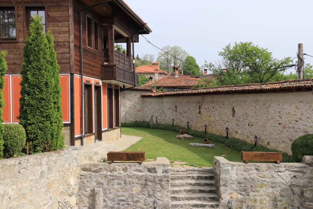 Red House Villa Koprivshtitsa Buitenkant foto